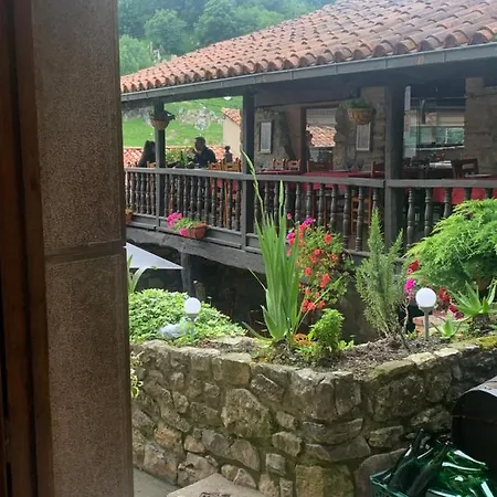 El Pareon منزل ريفي Sirviella