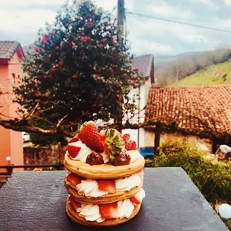 منزل ريفي El Pareon *