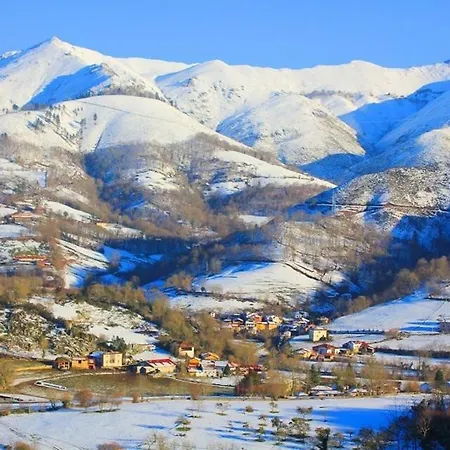 El Pareon منزل ريفي