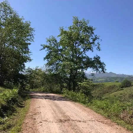 منزل ريفي El Pareon *